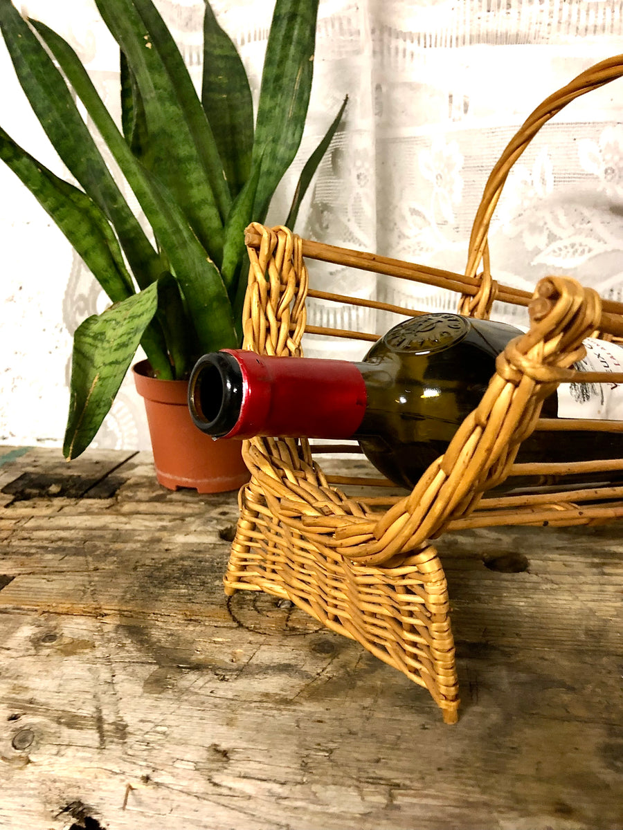 Porte-bouteilles En Rotin Vintage Doré – Capacité 7 Bouteilles – Début XXe