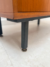 Charger l'image dans la galerie, Buffet moderniste années 60