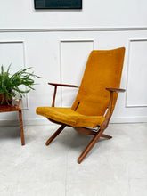 Charger l'image dans la galerie, Fauteuil vintage années 50