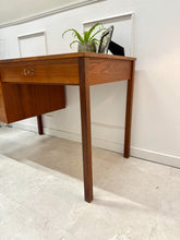 Charger l&#39;image dans la galerie, Bureau scandinave en teck