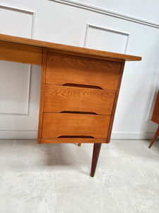Bureau vintage