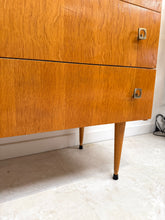 Charger l'image dans la galerie, Commode vintage pieds fuseaux
