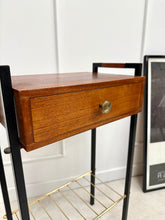 Charger l'image dans la galerie, Table de chevet Jacques Hitier