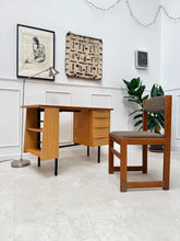 Charger l'image dans la galerie, Bureau moderniste vintage