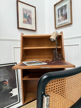 Charger l'image dans la galerie, Secrétaire scandinave années 50