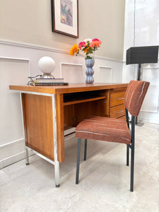 Bureau vintage des années 70
