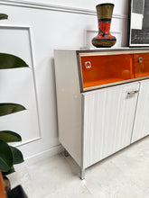 Charger l&#39;image dans la galerie, Buffet vintage années 70