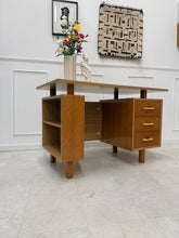 Charger l'image dans la galerie, Bureau vintage