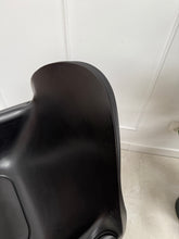 Charger l'image dans la galerie, Fauteuil 4794 Kartell par Gae Aulenti