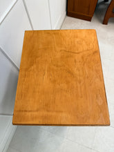 Charger l'image dans la galerie, Chiffonnier vintage pieds compas