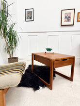 Charger l'image dans la galerie, Table basse scandinave en teck