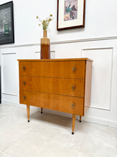 Charger l'image dans la galerie, Commode vintage pieds fuseaux