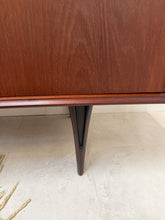 Charger l'image dans la galerie, Enfilade scandinave en teck