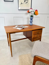 Charger l'image dans la galerie, Bureau vintage scandinave