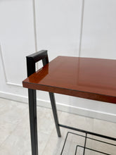 Charger l'image dans la galerie, Console d'entrée moderniste