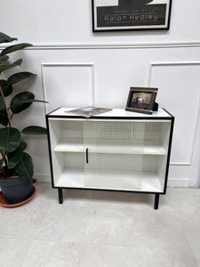 Buffet noir et blanc