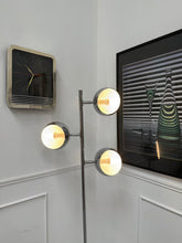 Charger l&#39;image dans la galerie, Lampadaire en chrome vintage