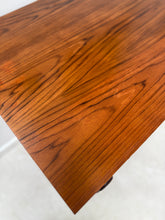 Charger l&#39;image dans la galerie, Commode scandinave en teck vintage