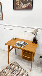 Bureau pieds compas