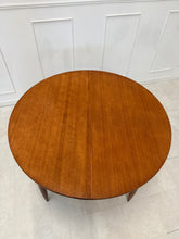 Charger l'image dans la galerie, Table scandinave ronde