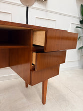 Charger l'image dans la galerie, Bureau vintage teck