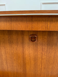 Petite enfilade scandinave éclairée