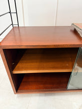 Charger l'image dans la galerie, Buffet en teck moderniste