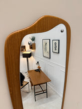 Charger l'image dans la galerie, Miroir scandinave 1950