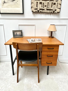 Bureau moderniste vintage