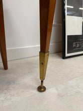 Charger l&#39;image dans la galerie, Table de chevet vintage