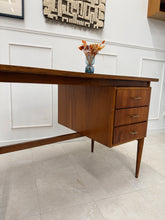 Charger l'image dans la galerie, Bureau scandinave vintage