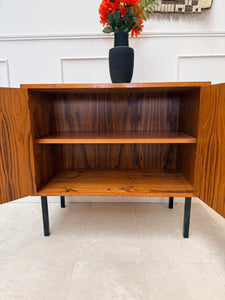 Buffet moderniste vintage