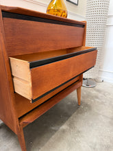Charger l'image dans la galerie, Commode vintage scandinave
