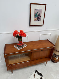 Petite enfilade scandinave éclairée
