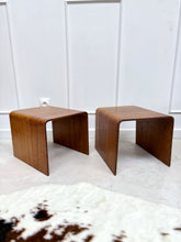 Charger l'image dans la galerie, Paire de tables de chevet 60’s