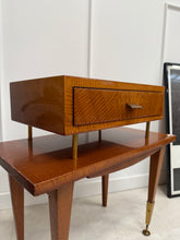 Charger l&#39;image dans la galerie, Table de chevet vintage
