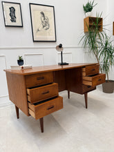 Charger l'image dans la galerie, Bureau scandinave en teck double face
