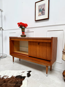 Petite enfilade scandinave éclairée