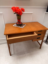 Charger l'image dans la galerie, Bureau scandinave teck blond