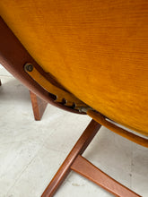 Charger l'image dans la galerie, Fauteuil vintage années 50