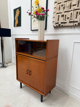 Charger l'image dans la galerie, Buffet moderniste années 60