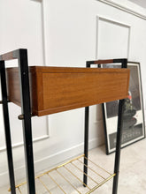 Charger l'image dans la galerie, Table de chevet Jacques Hitier