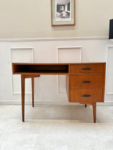 Charger l'image dans la galerie, Bureau scandinave vintage