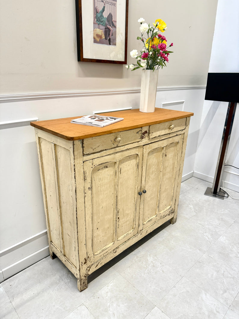 Buffet parisien vintage