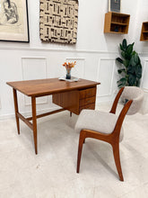 Charger l'image dans la galerie, Bureau scandinave vintage
