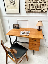 Charger l&#39;image dans la galerie, Bureau moderniste vintage