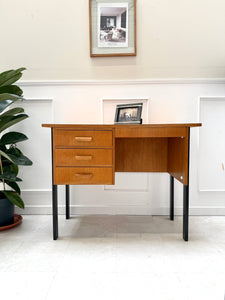 Bureau vintage moderniste