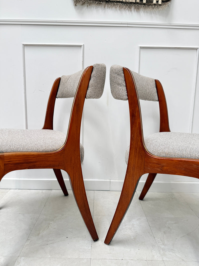 Paire de chaises vintage