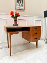 Charger l'image dans la galerie, Bureau scandinave vintage