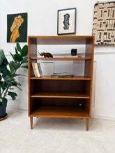 Charger l'image dans la galerie, Bibliothèque scandinave